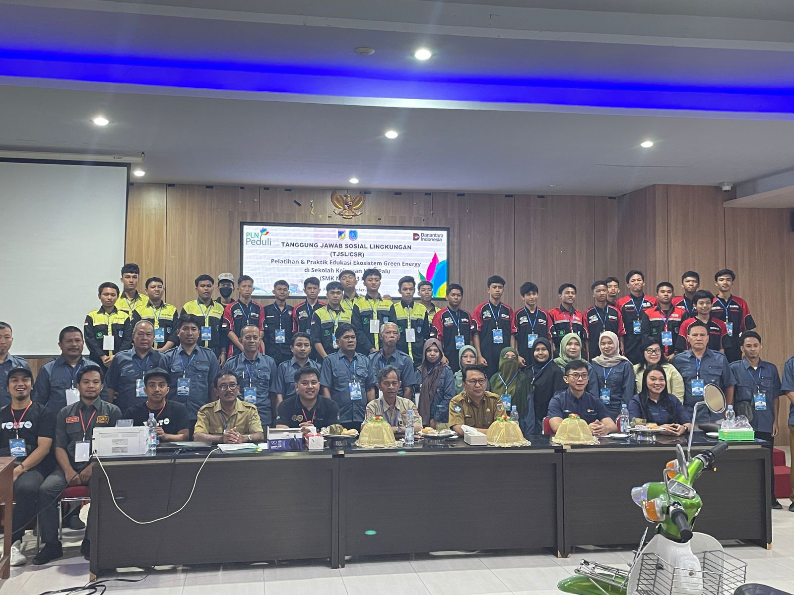 Siswa SMK di Palu Dilatih Ubah Motor Konvensional Jadi Motor Listrik
