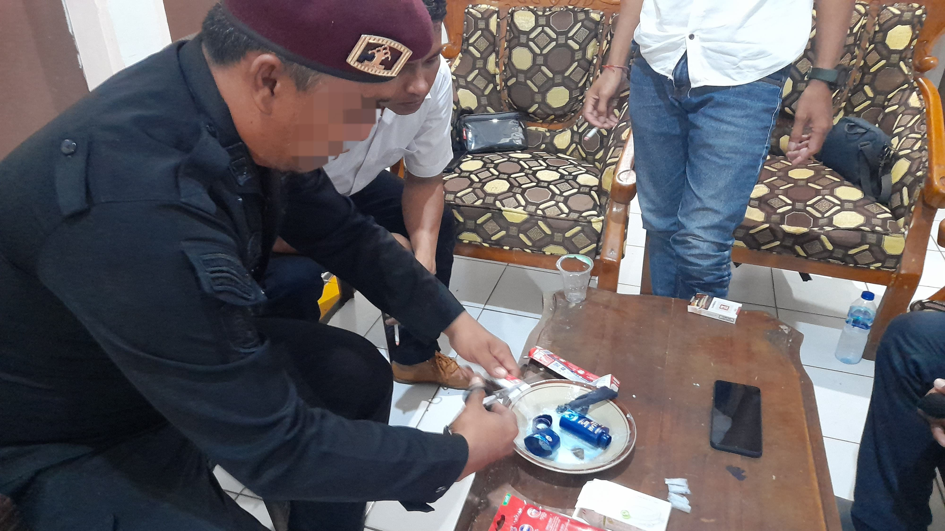 Petugas Lapas Parigi Gagalkan Penyelundupan Sabu dan Sajam dalam Titipan Barang